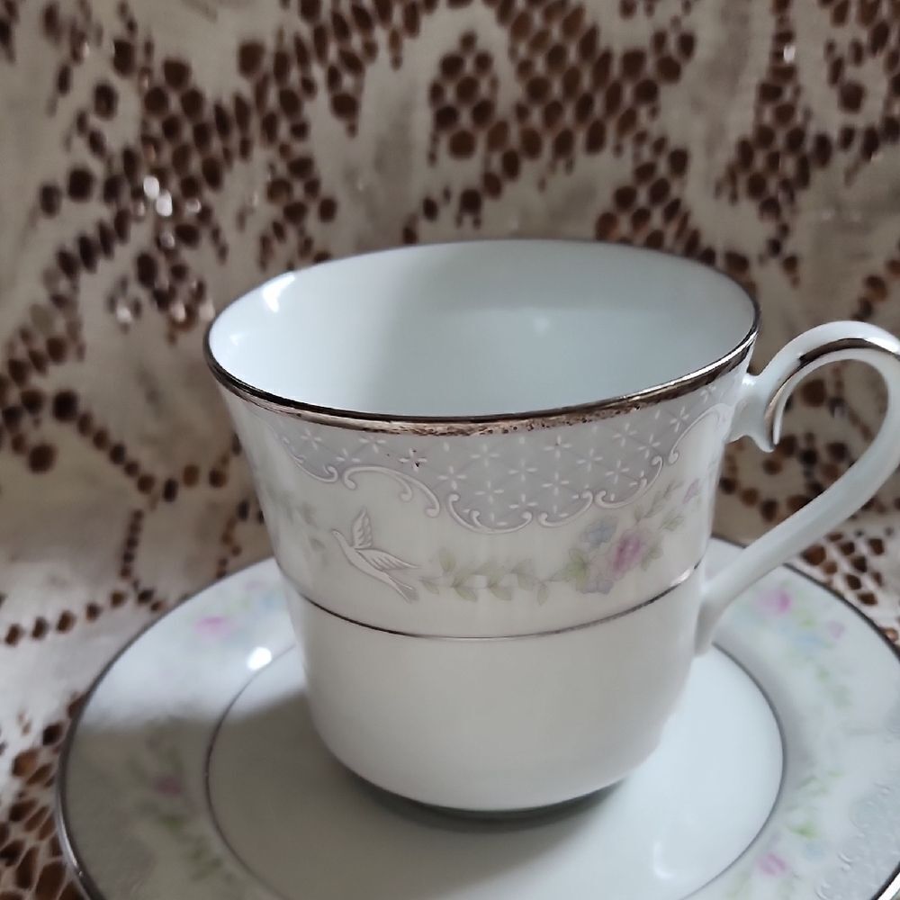 Vintage Lenox Bouquet Collection Teacup & Saucer Doves & Florals